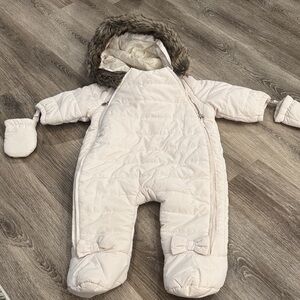 Jacadi Paris white baby snowsuit size 6M built-in gloves and feet